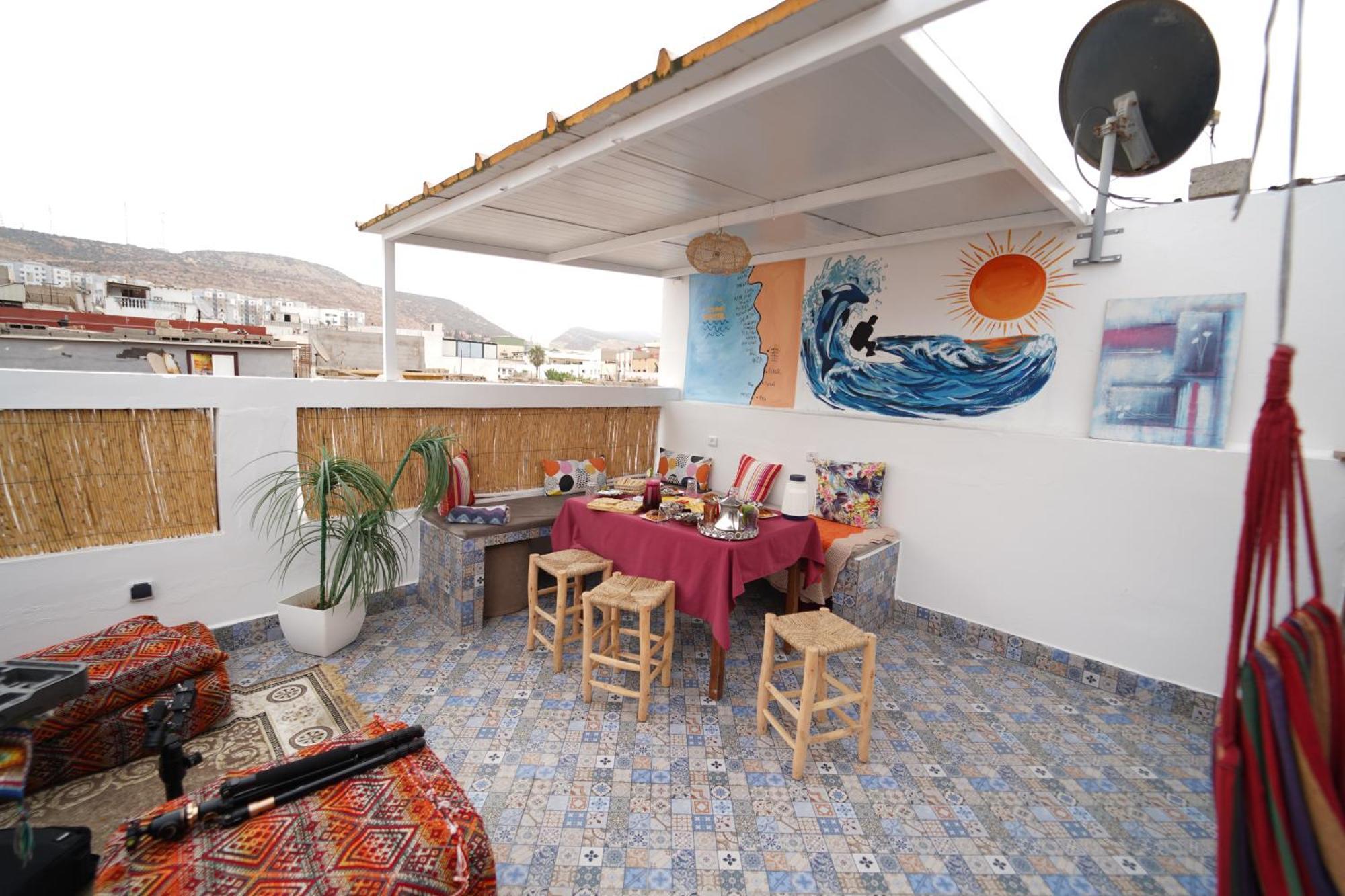 アガディール Waves Hunter Surf House Bed & Breakfast エクステリア 写真
