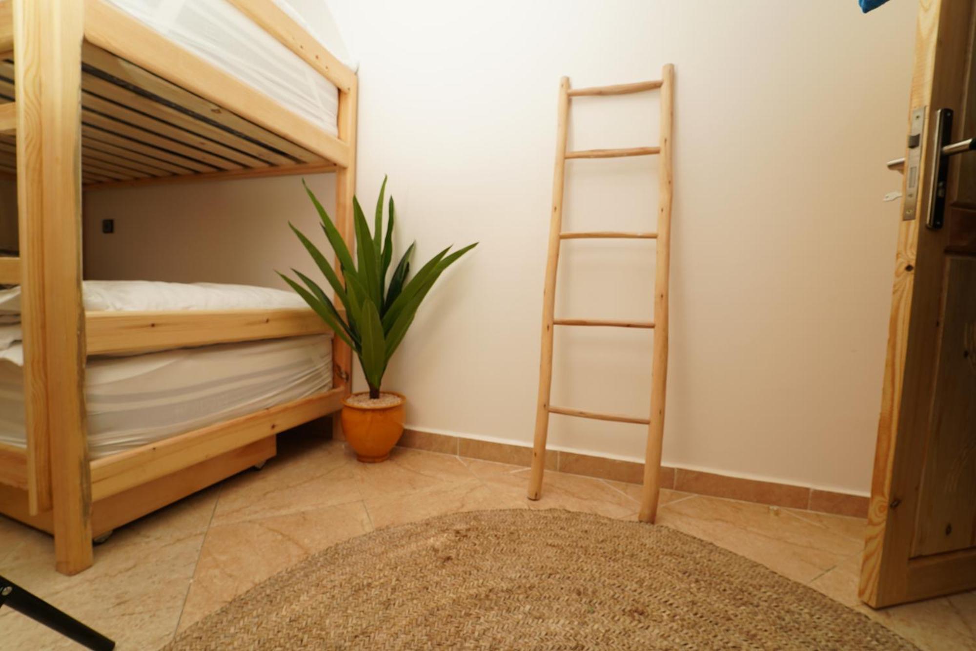 アガディール Waves Hunter Surf House Bed & Breakfast エクステリア 写真