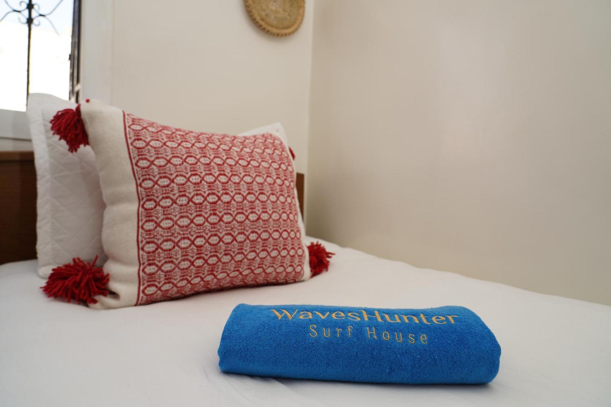 アガディール Waves Hunter Surf House Bed & Breakfast エクステリア 写真