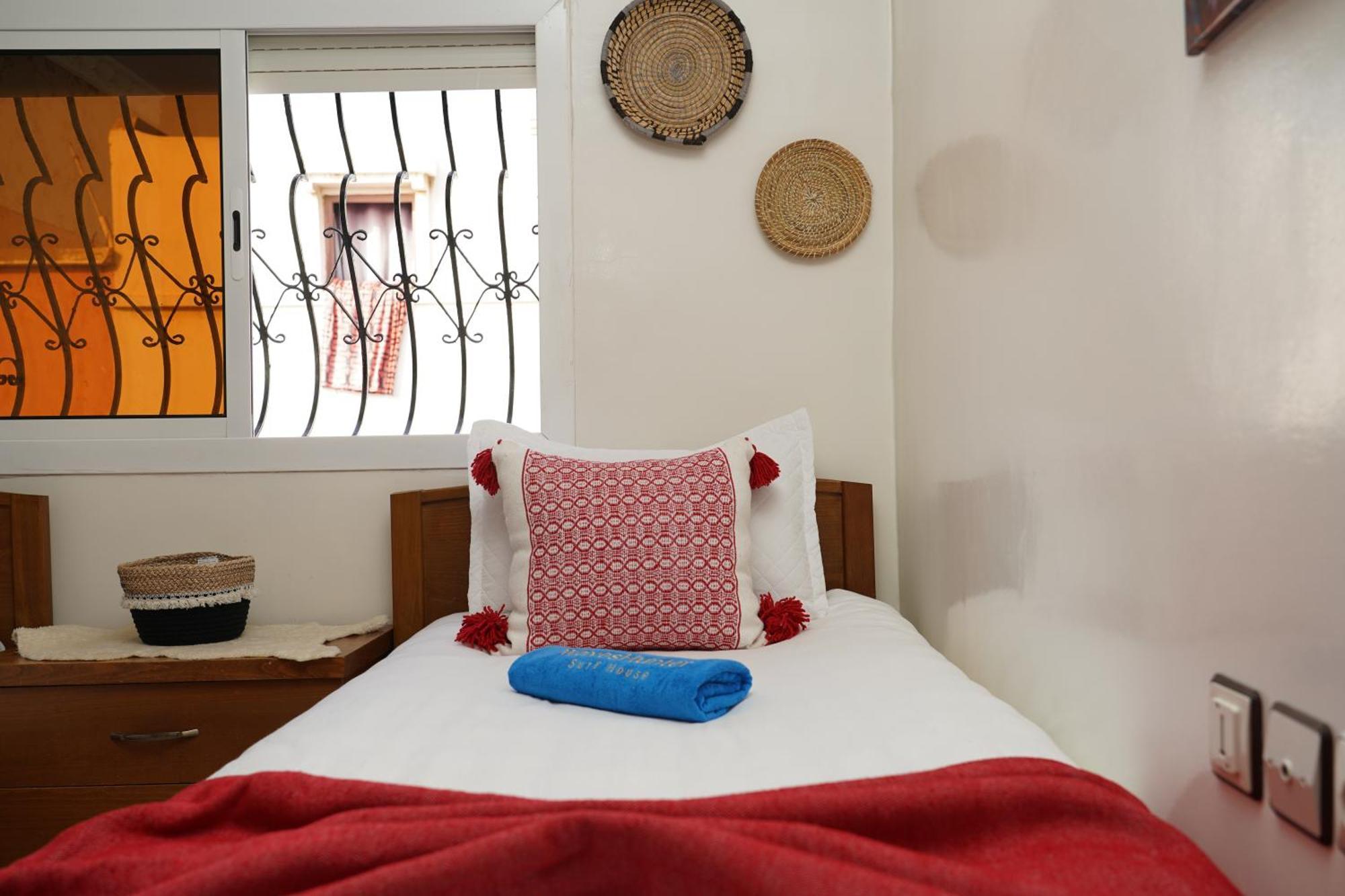 アガディール Waves Hunter Surf House Bed & Breakfast エクステリア 写真