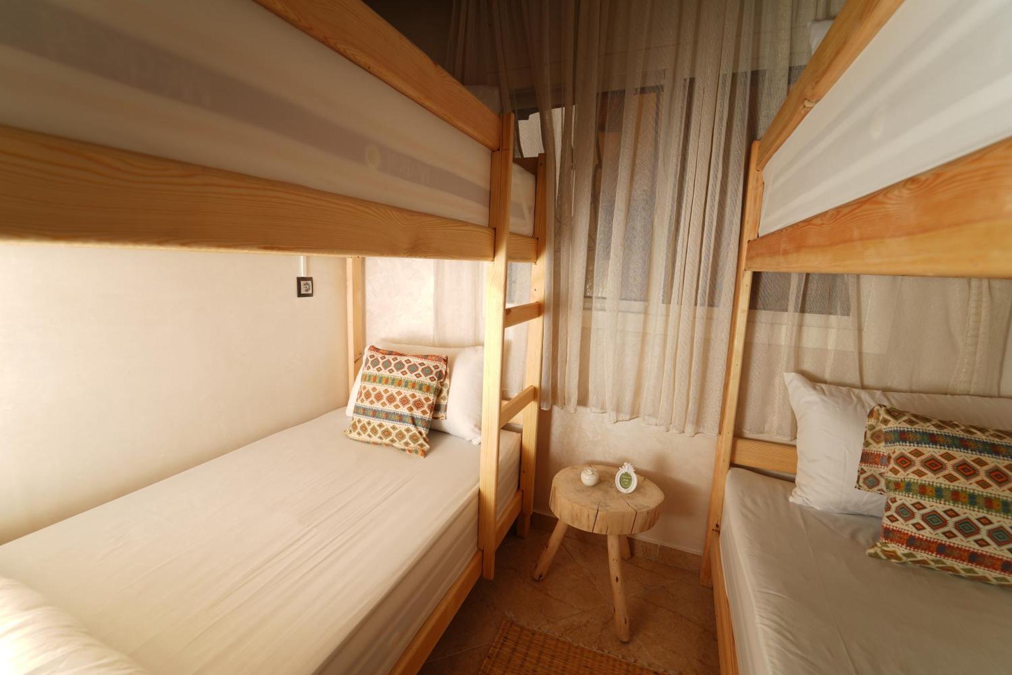 アガディール Waves Hunter Surf House Bed & Breakfast エクステリア 写真