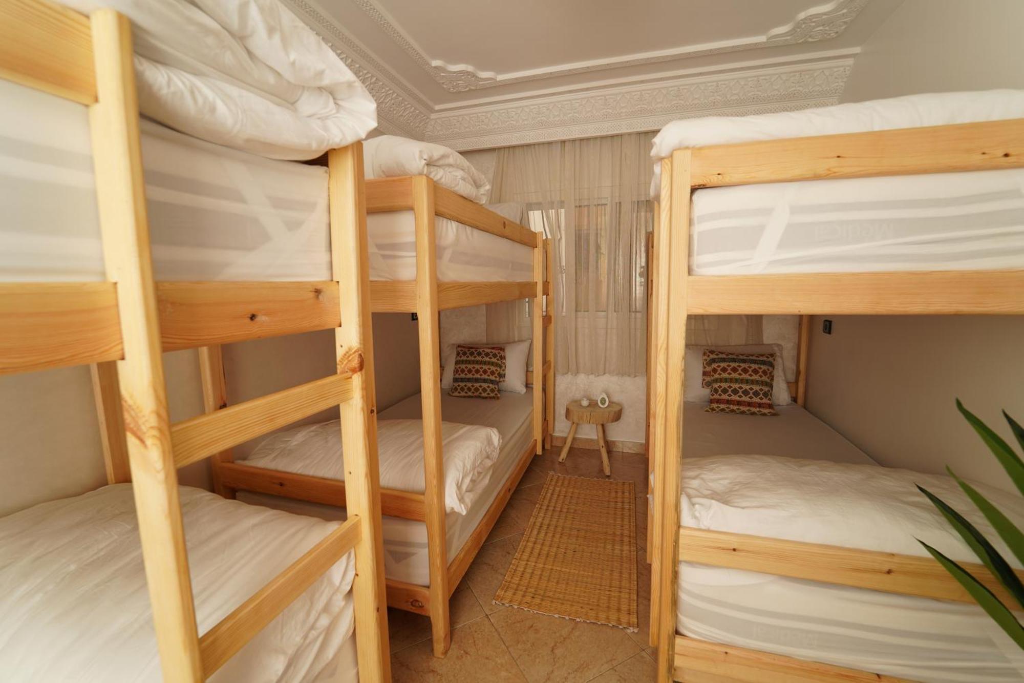アガディール Waves Hunter Surf House Bed & Breakfast エクステリア 写真