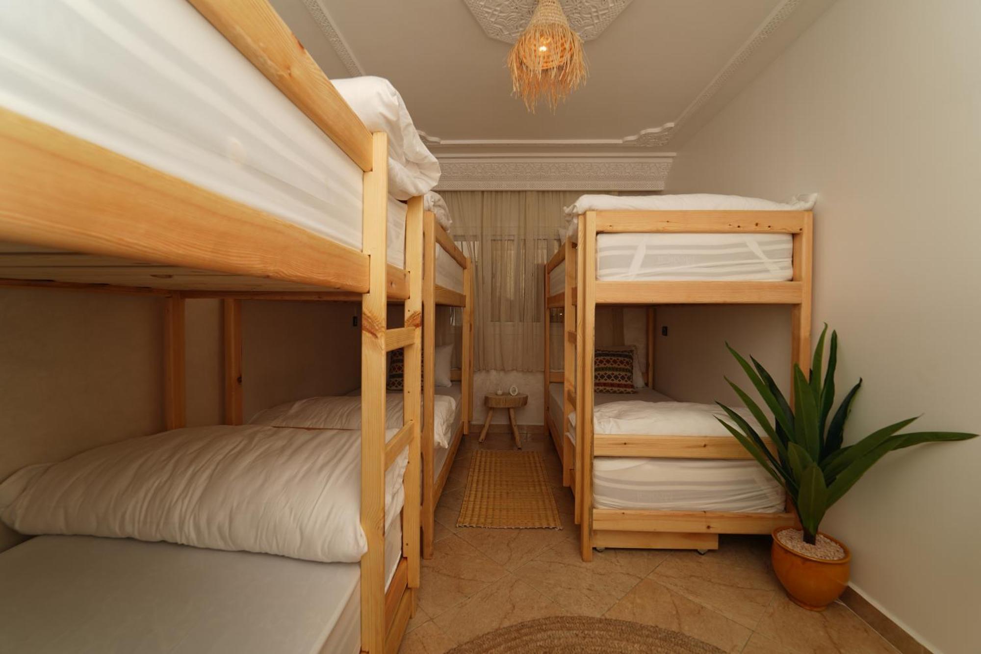アガディール Waves Hunter Surf House Bed & Breakfast エクステリア 写真