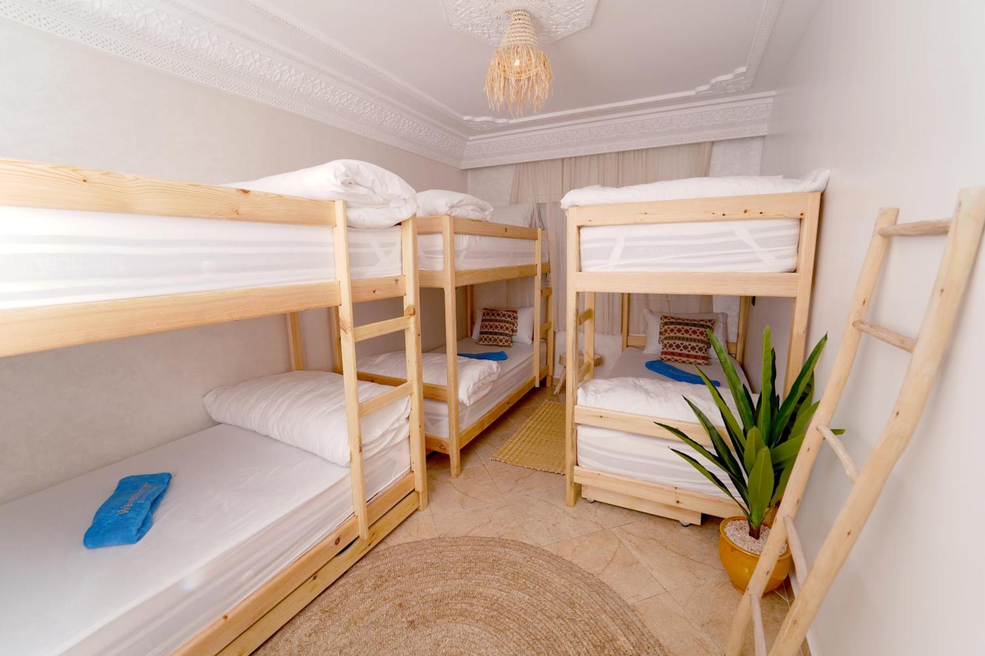 アガディール Waves Hunter Surf House Bed & Breakfast エクステリア 写真