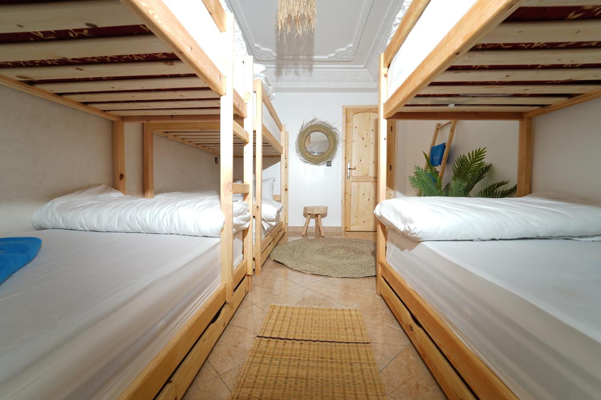 アガディール Waves Hunter Surf House Bed & Breakfast エクステリア 写真